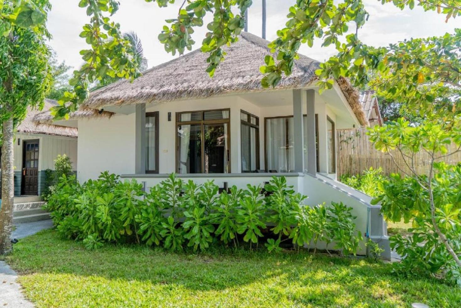 Adarin Beach Resort Mae Nam Exterior photo
